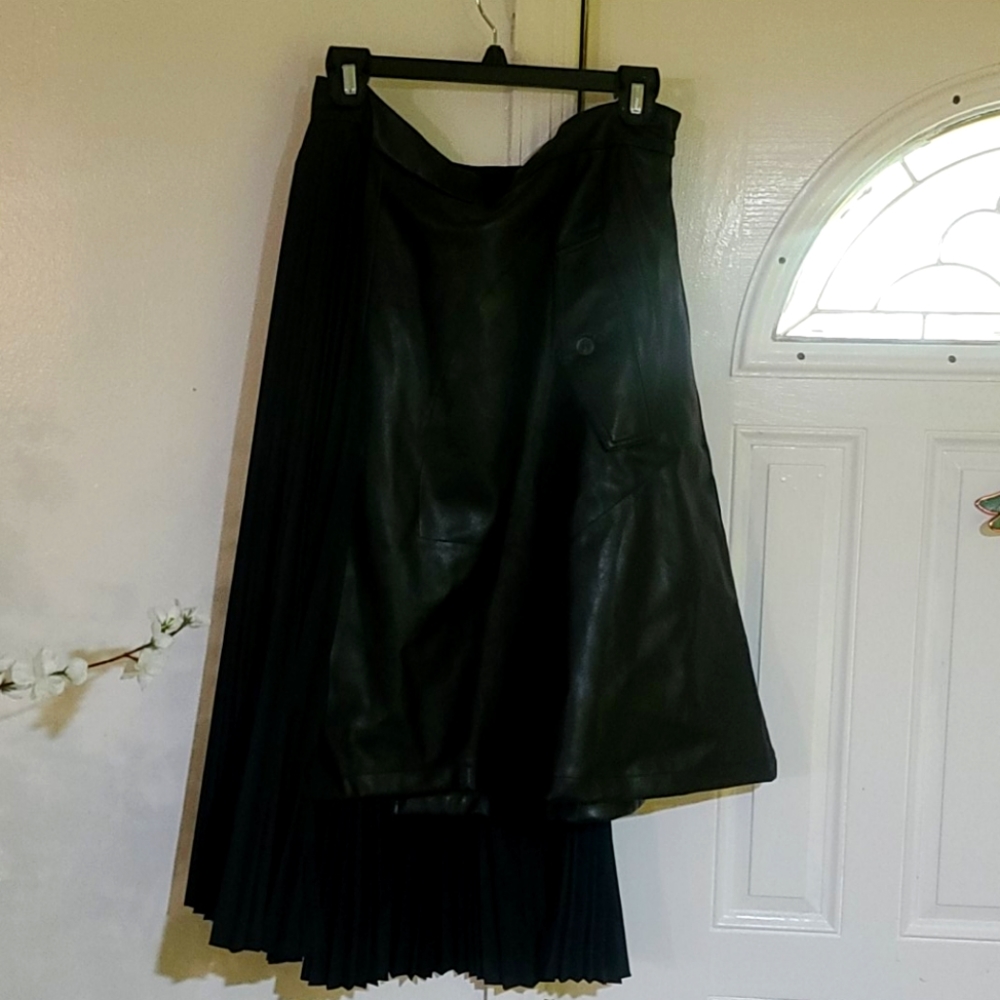 Brand new leather and pleated skirt